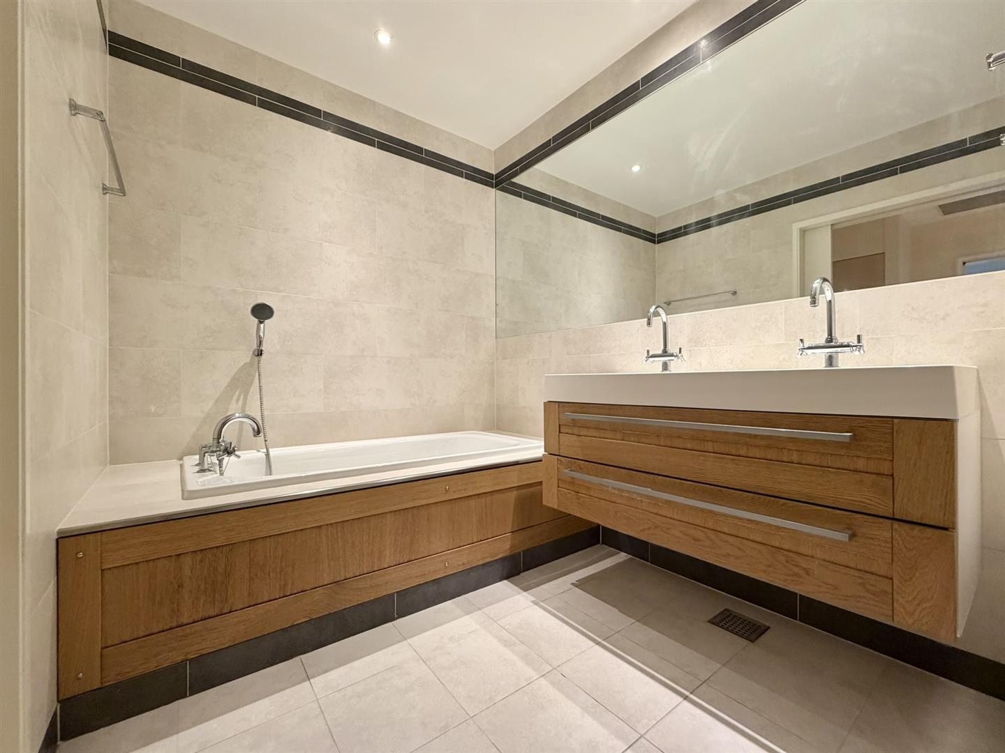 Image of Apartment - 1 Bedrooms - 1 Bathrooms for Rental in Atlantic Suites-Gibraltar, Image 11